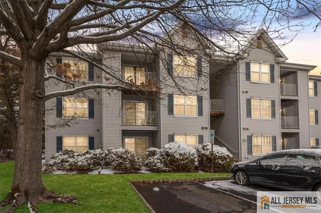 $365,000 | 309 Stratford Place, Bound Brook, NJ 08805