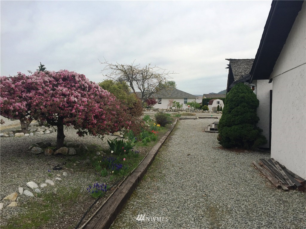 100 Lookout Way Chelan, WA 98816 - Photo 6 of 22