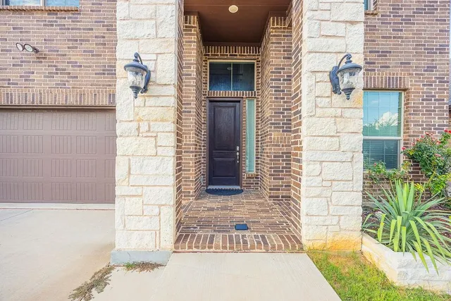 a view of entrance door of the house