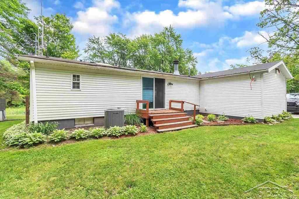 1051 Creek Road Beaverton, MI 48612 - Photo 45 of 56