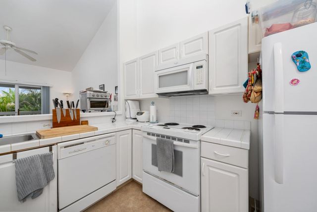 $439,900 | 75-6081 Alii Drive, Unit BB201, Kailua-Kona, HI 96740