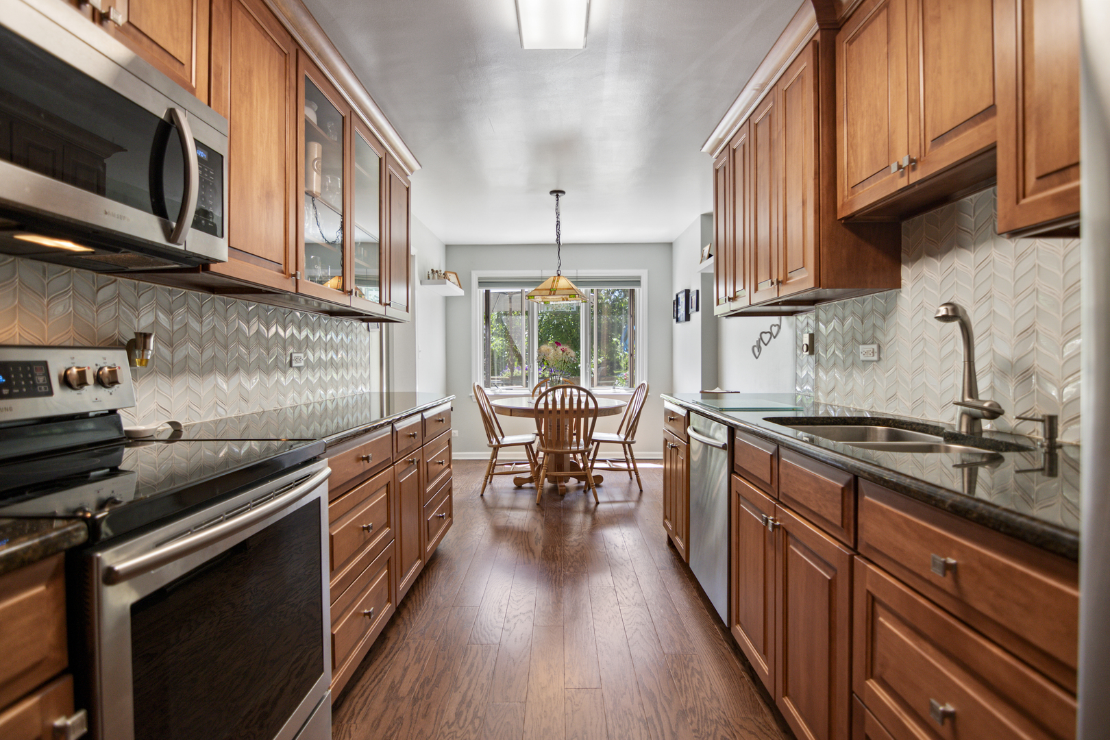 22 Park Lane, Unit 111 Park Ridge, IL 60068 - Photo 5 of 35