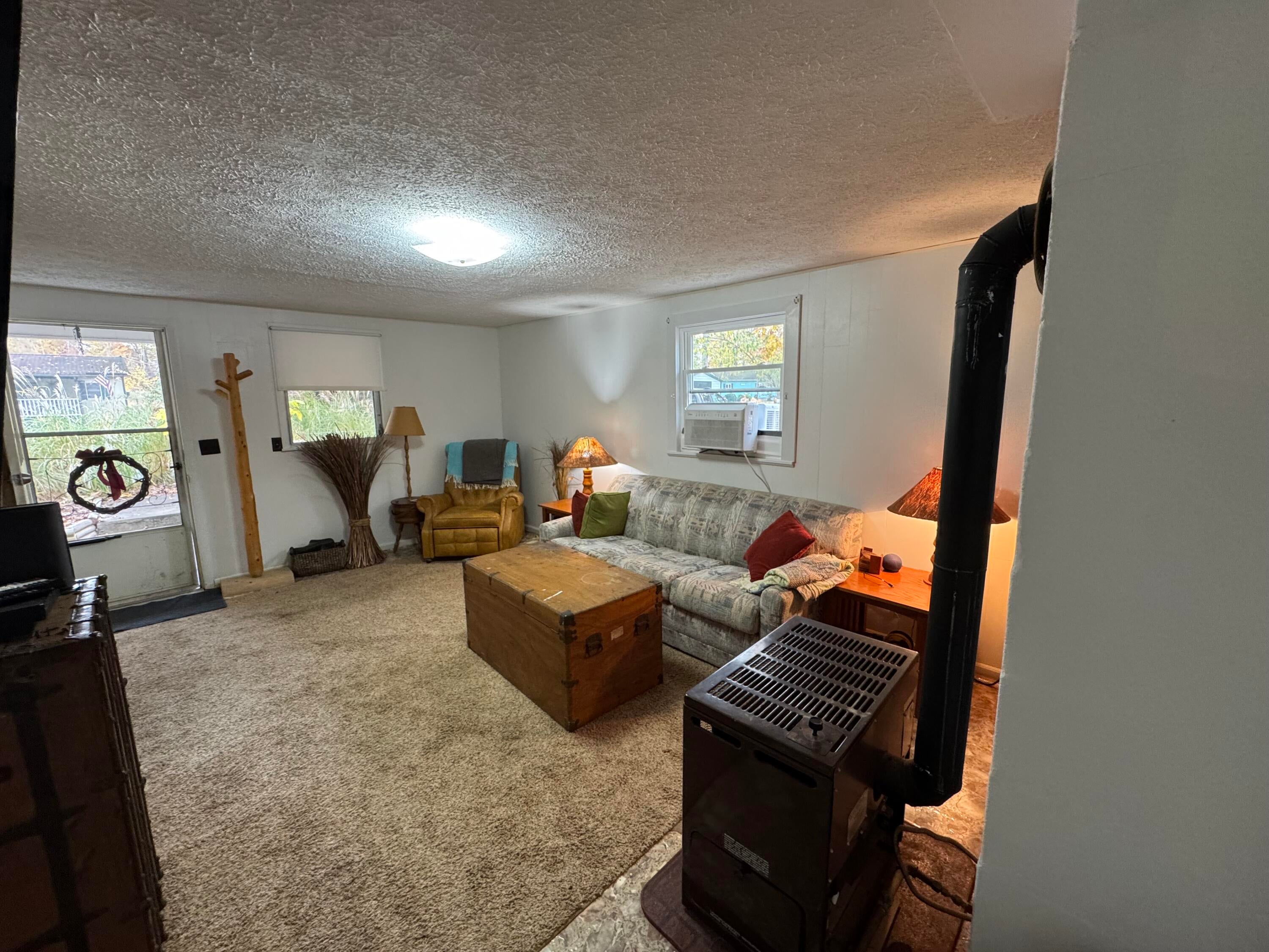 545 Doc Fox Road Forest Hill, WV 24935 - Photo 6 of 27 Living Room- Doc Fox
