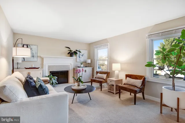 $775,000 | 13631 Ellendale Drive, Chantilly, VA 20151