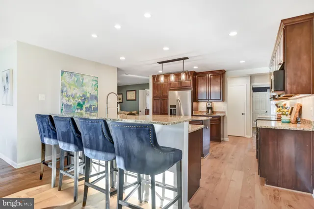 $775,000 | 13631 Ellendale Drive, Chantilly, VA 20151