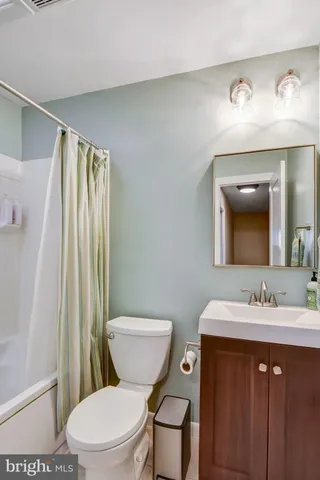 $775,000 | 13631 Ellendale Drive, Chantilly, VA 20151