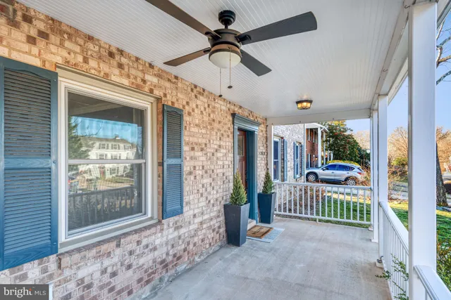 $775,000 | 13631 Ellendale Drive, Chantilly, VA 20151