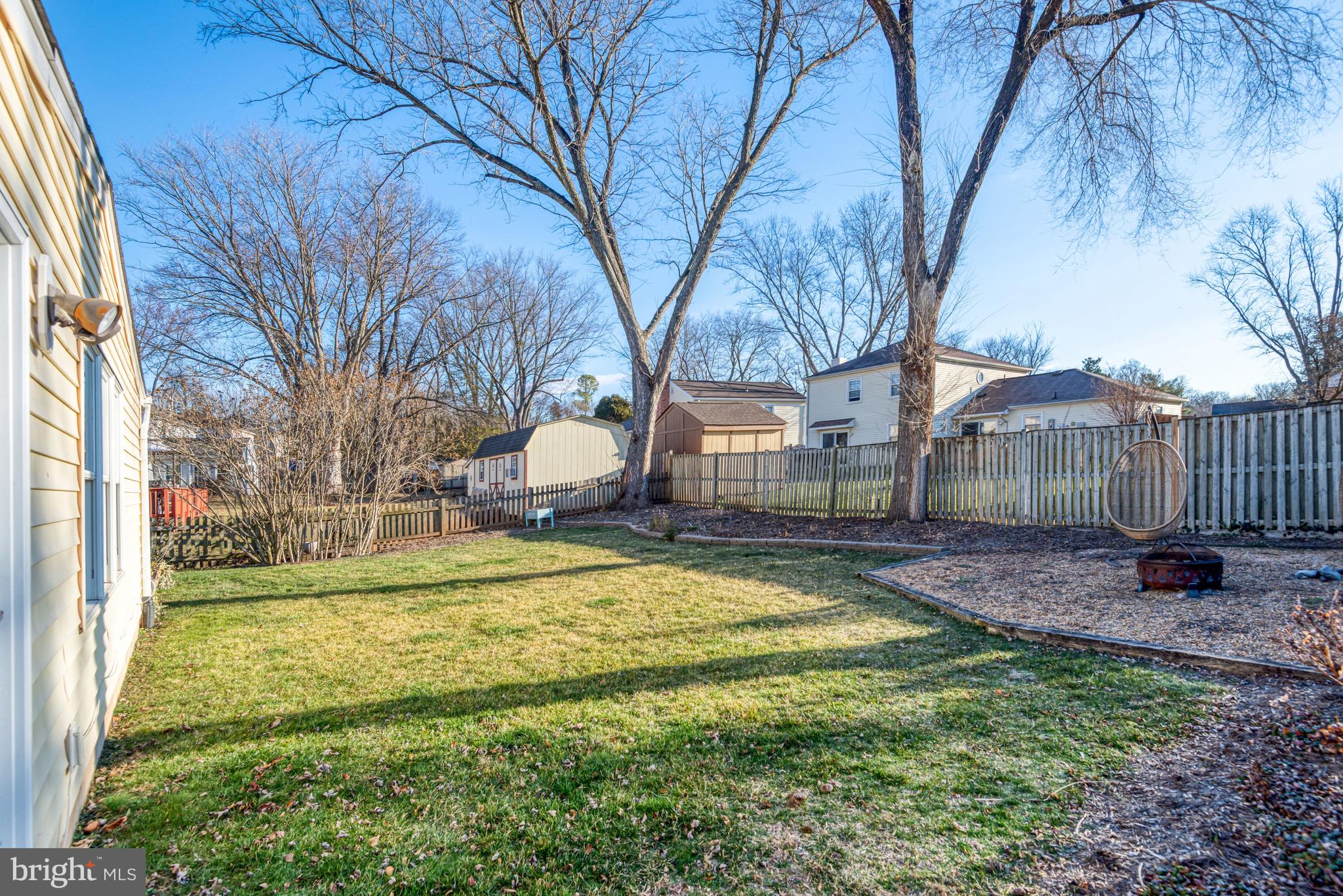 13631 Ellendale Drive Chantilly, VA 20151 - Photo 53 of 54 a view of a yard with a house