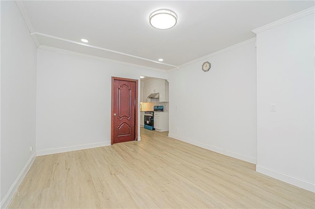 582 Bay Ridge Avenue Brooklyn, NY 11220 - Photo 7 of 39