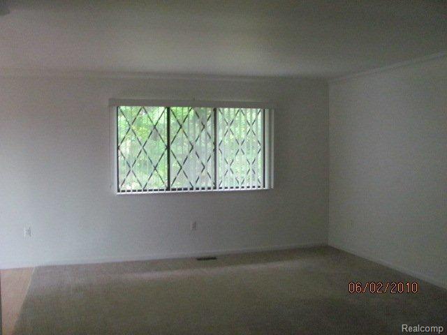4411 North Latson Road Howell, MI 48855 - Photo 2 of 15 5 Living room