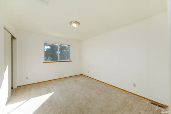 $369,000 | 27841 Poppy Drive, Willits, CA 95490