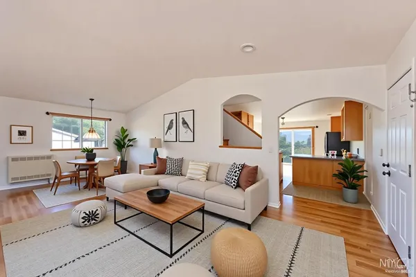 $369,000 | 27841 Poppy Drive, Willits, CA 95490