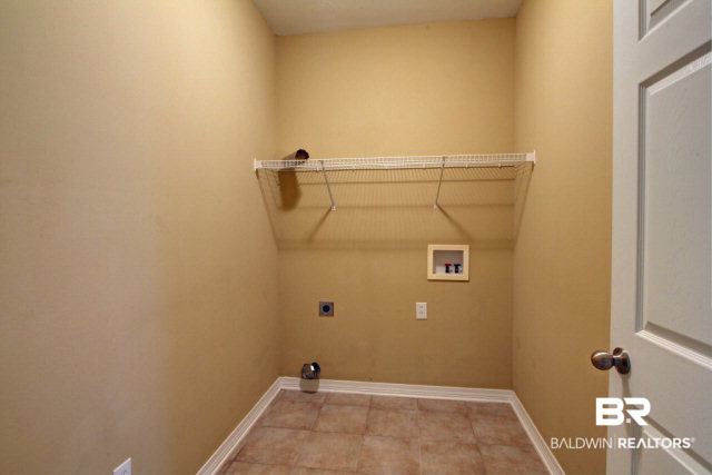 25643 Overlook Drive Loxley, AL 36551 - Photo 16 of 24 laundry room