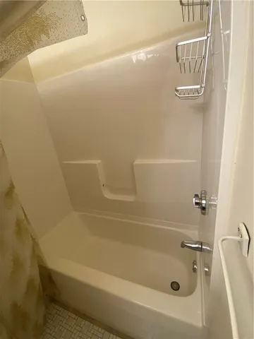 $2,300 | 5 Apple Valley Parkway, Smithfield, RI 02917