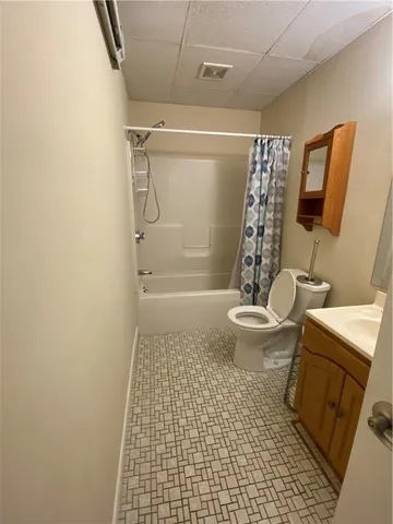 $2,400 | 5 Apple Valley Parkway, Smithfield, RI 02917