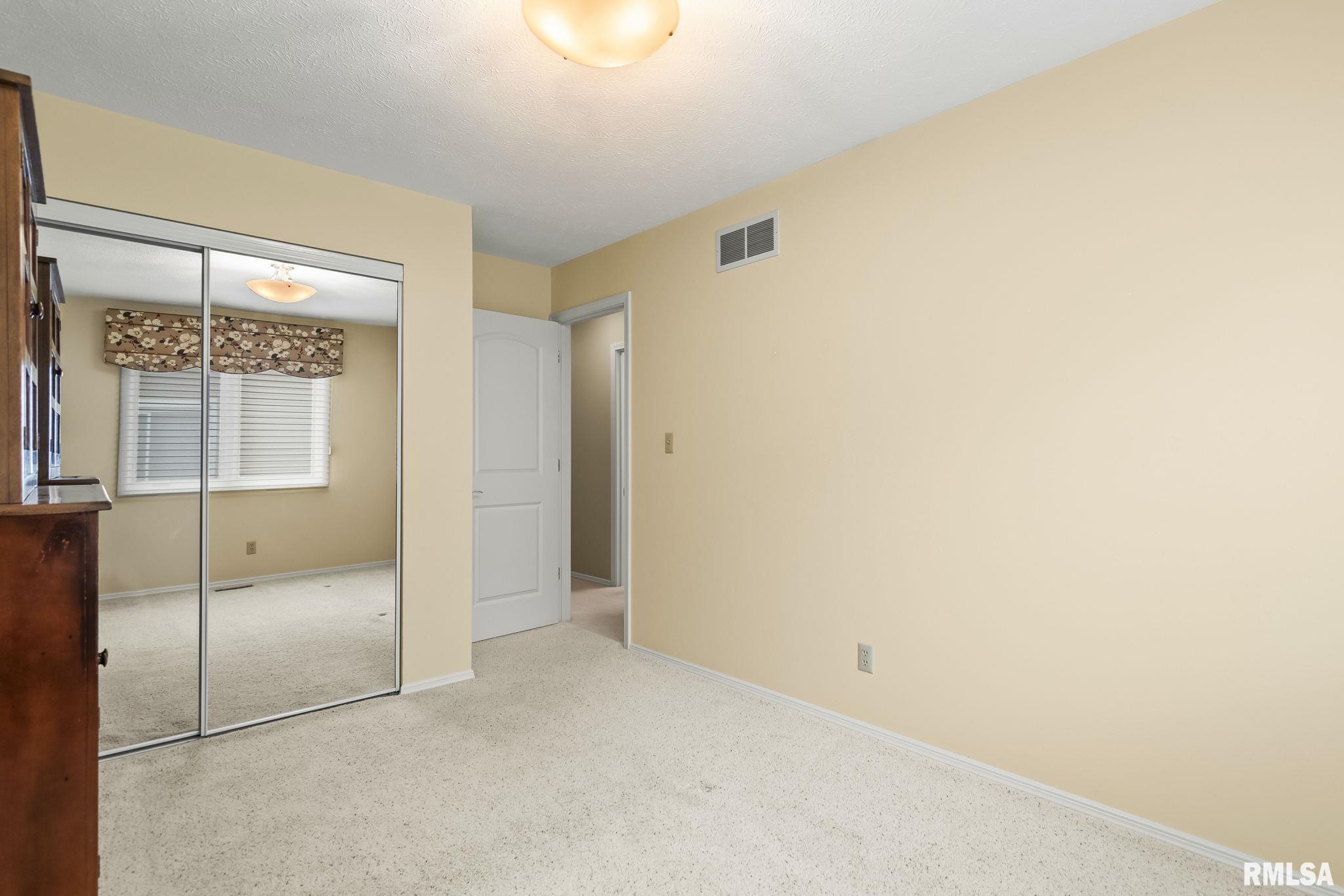 208 Glasgow Drive Springfield, IL 62702 - Photo 20 of 30