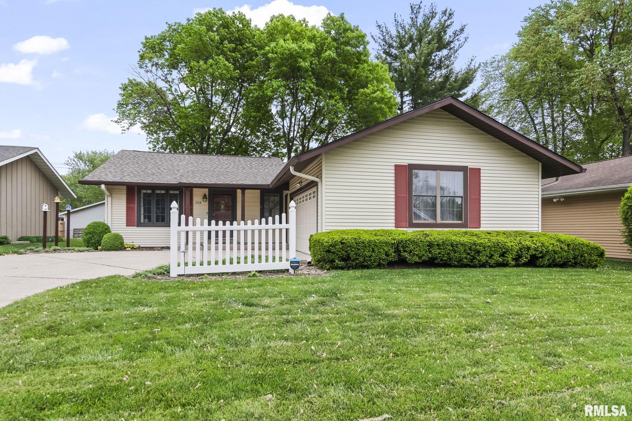 208 Glasgow Drive Springfield, IL 62702 - Photo 3 of 30