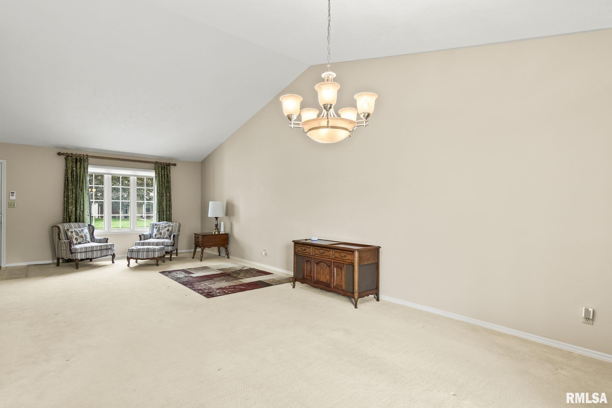 208 Glasgow Drive Springfield, IL 62702 - Photo 9 of 30