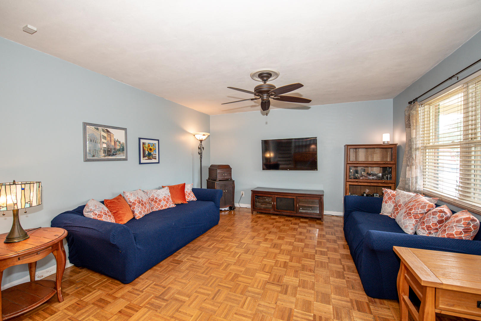 104 Apache Road Maryville, TN 37804 - Photo 14 of 16 A living 2