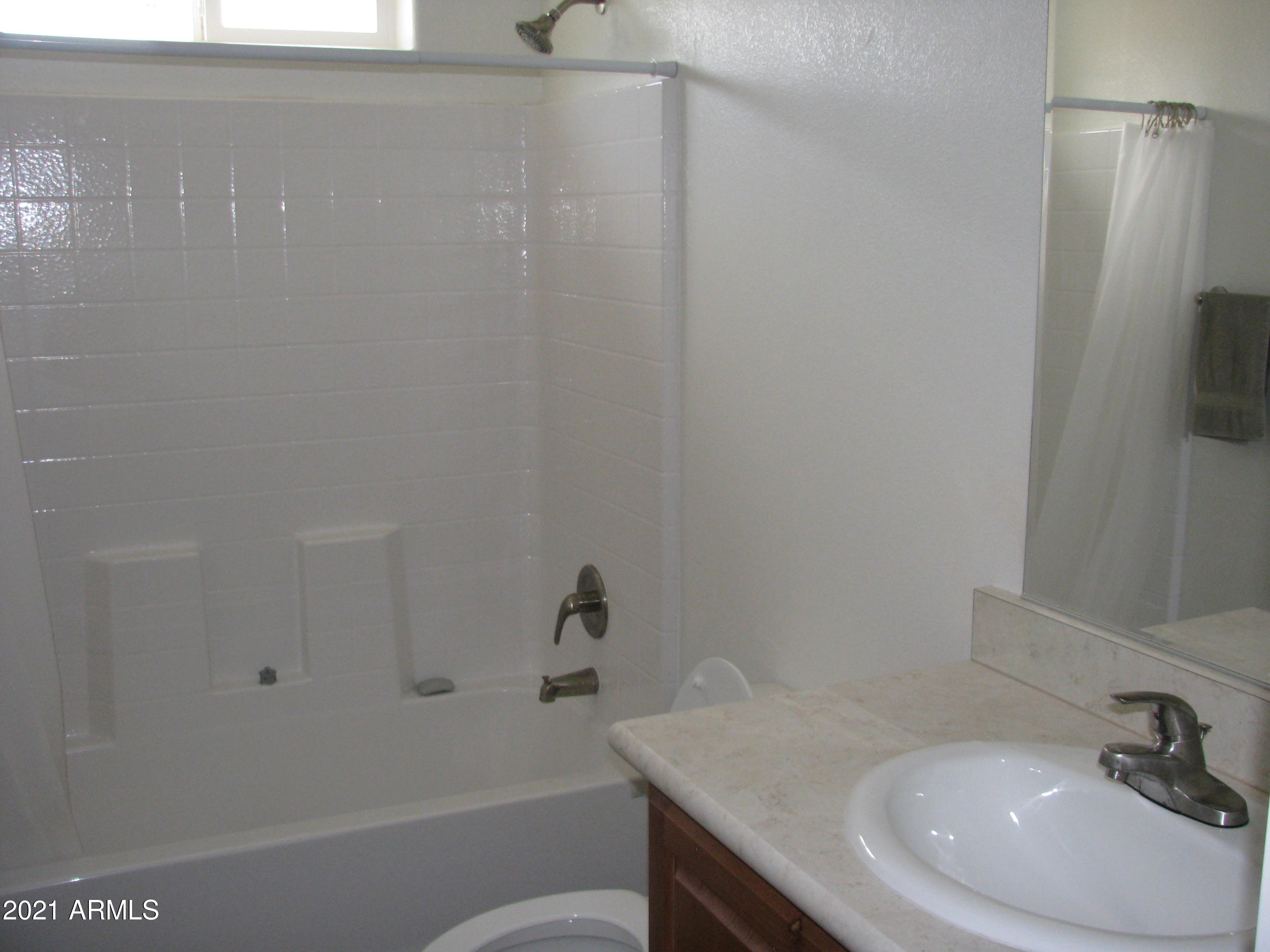 27995 North Cooper Road Florence, AZ 85132 - Photo 14 of 14 GUEST BATH