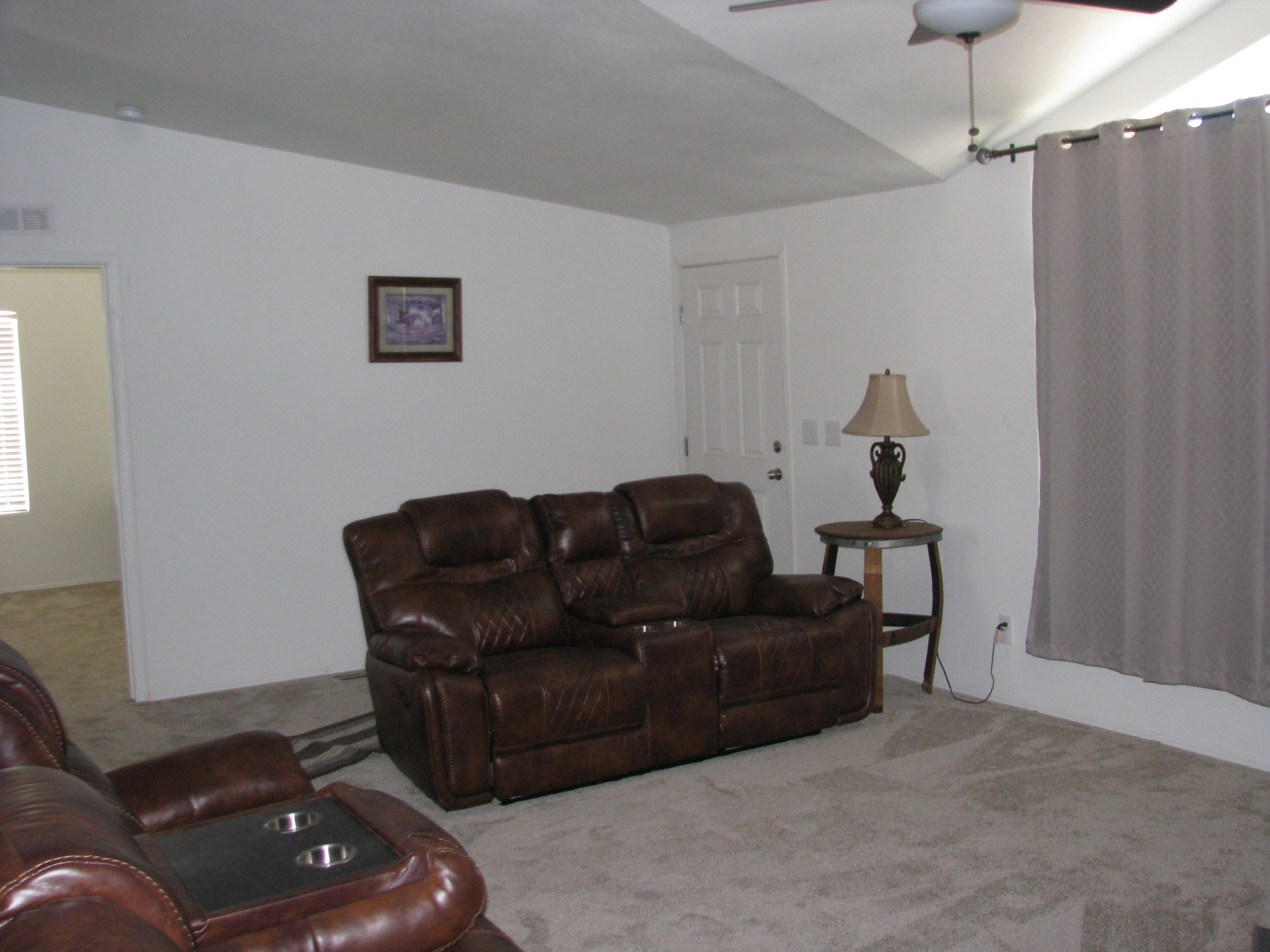 27995 North Cooper Road Florence, AZ 85132 - Photo 8 of 14 LIVINGROOM