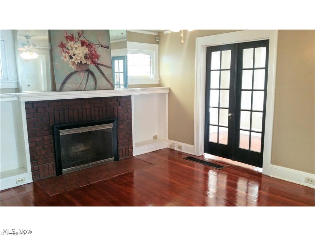 3279 Silsby Road Cleveland, OH 44118 - Photo 3 of 25