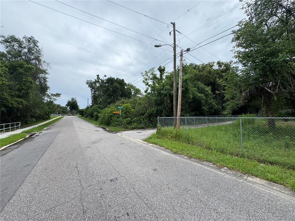 121 East Street Altamonte Springs, FL 32701 - Photo 3 of 4 a view of a field with a big yard