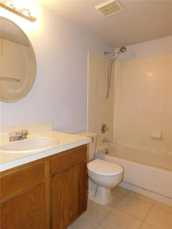 $1,325 | 4331 Southwest 21st Lane, Gainesville, FL 32607