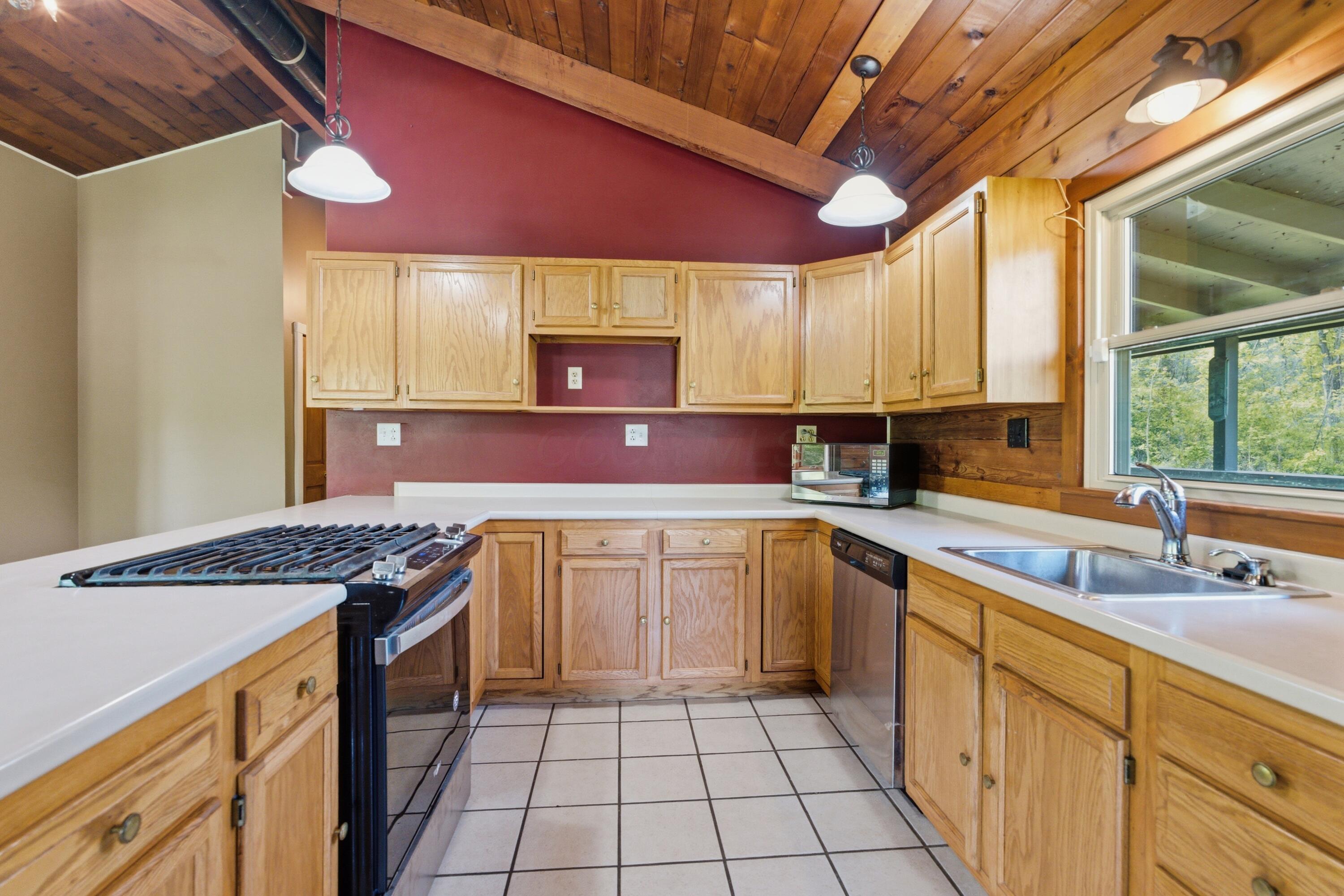 37011 Scout Road Logan, OH 43138 - Photo 13 of 46 14-print-040