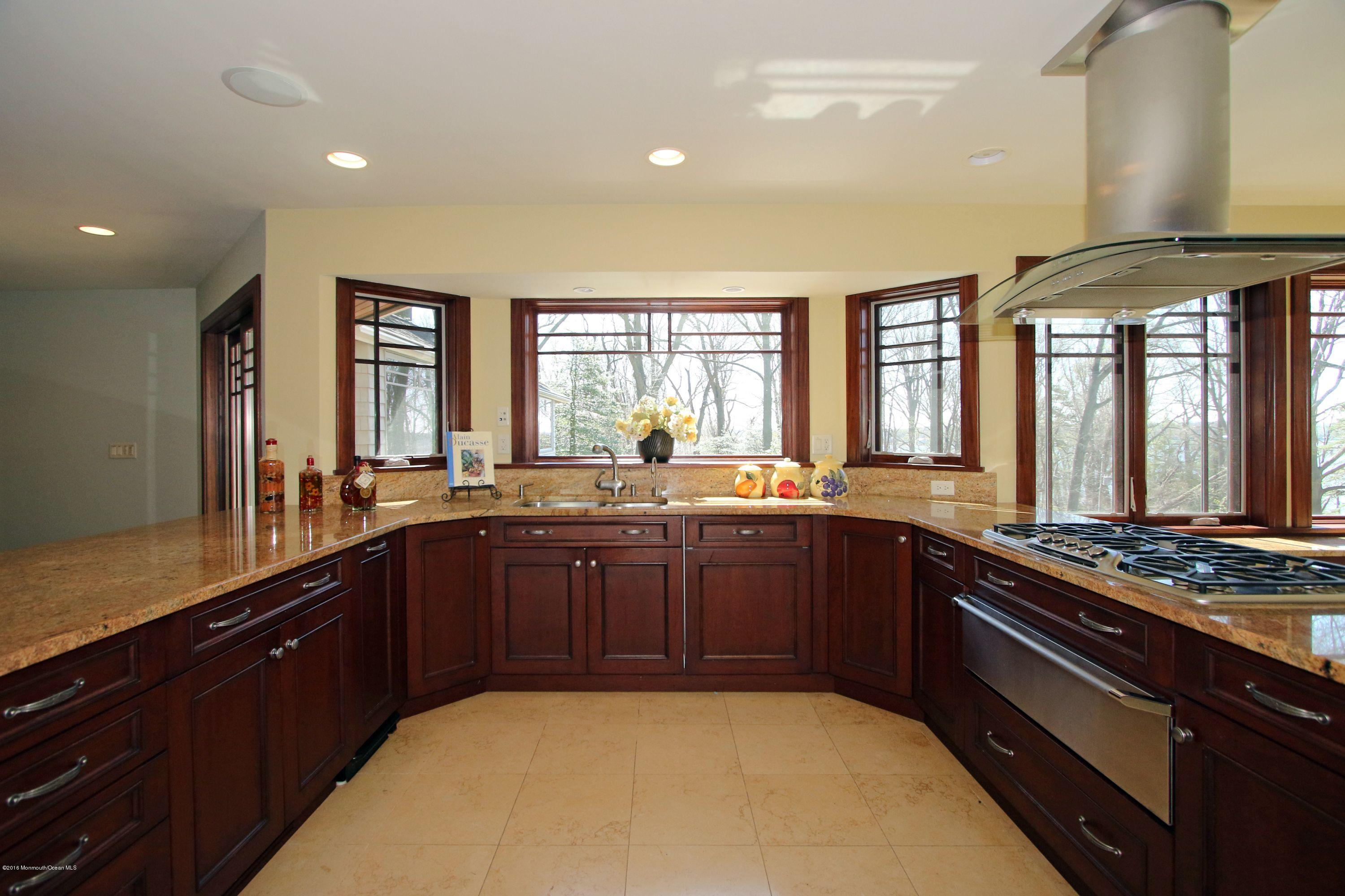 179 Hartshorne Road Middletown, NJ 07760 - Photo 14 of 59 14IMG_0144a