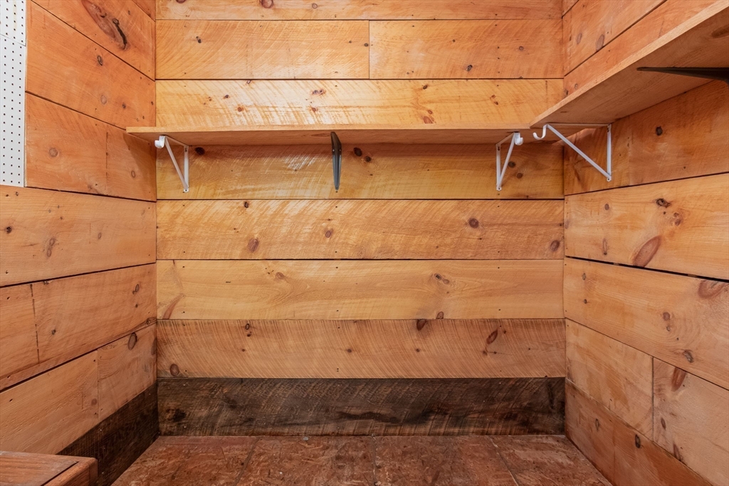 21 A Blacksmith Row, Unit 21 Groton, MA 01450 - Photo 34 of 42 a bathroom with a bathtub