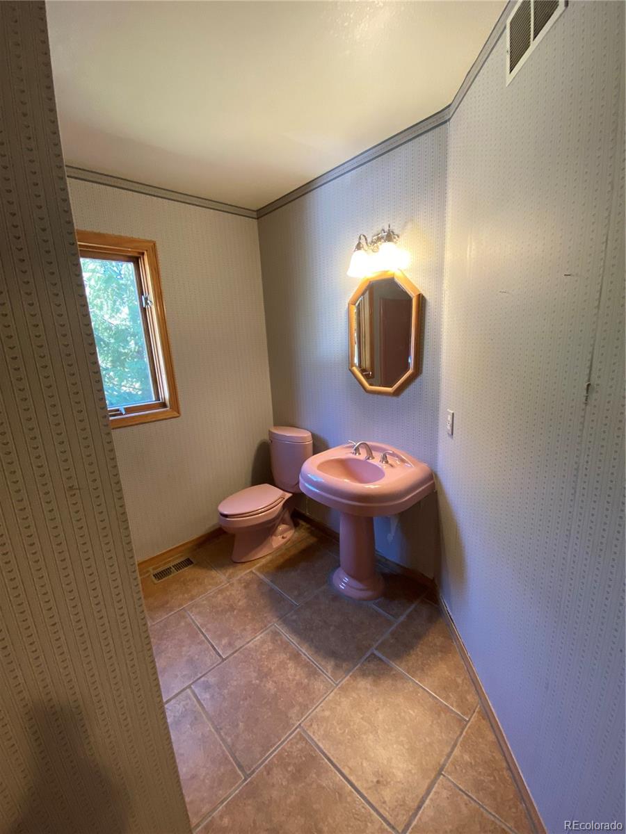 28650 Cavan Lane Evergreen, CO 80439 - Photo 27 of 47