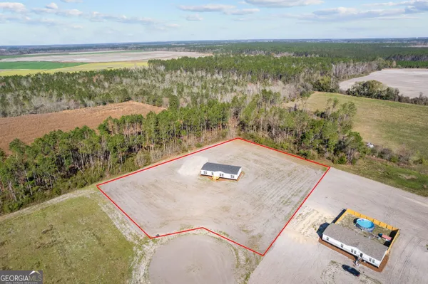 $218,900 | 4030 Lake Mayers Road, Baxley, GA 31513