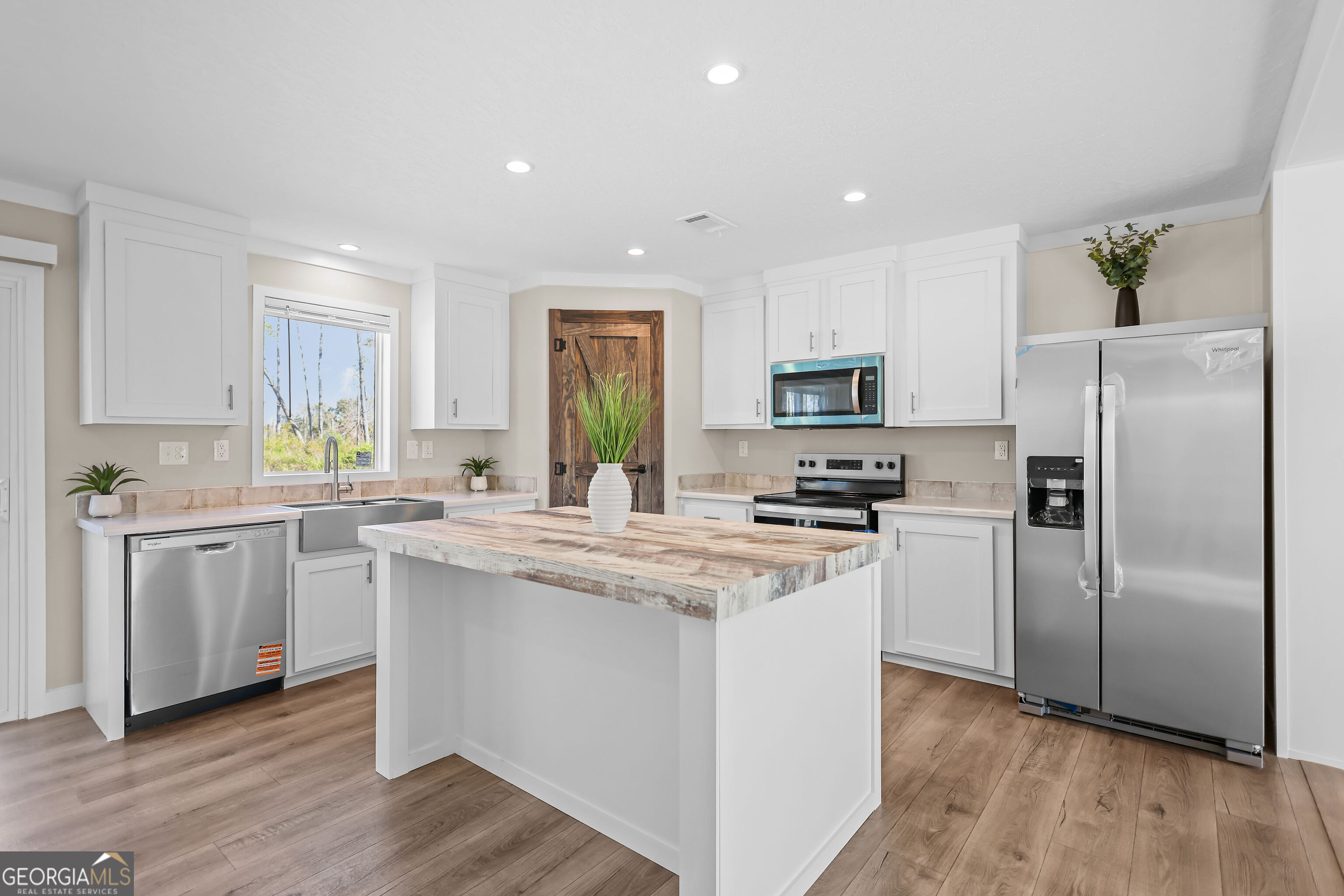 4030 Lake Mayers Road Baxley, GA 31513 - Photo 10 of 47