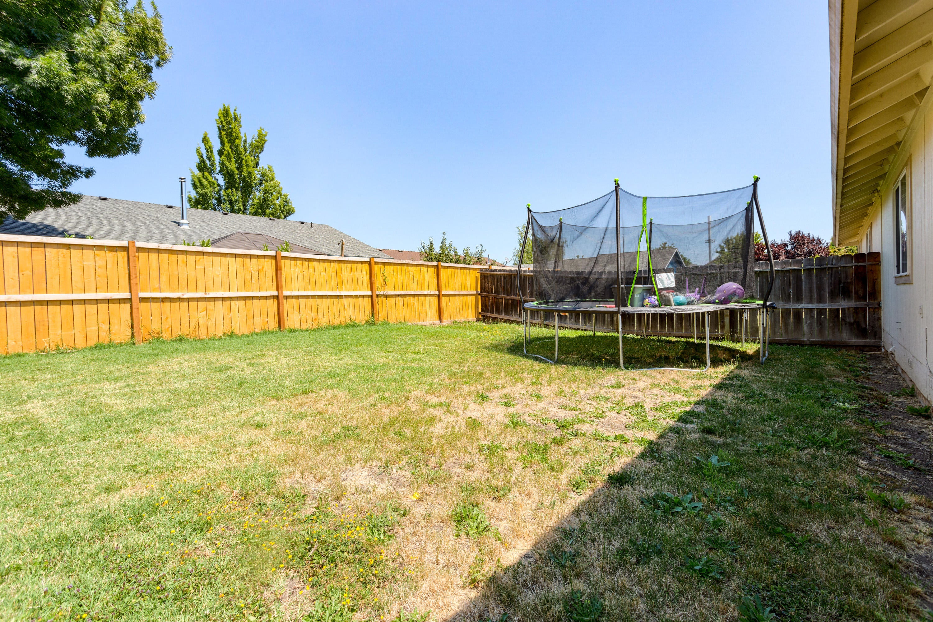 472 Minerva Court Eagle Point, OR 97524 - Photo 21 of 26 16_MC_16