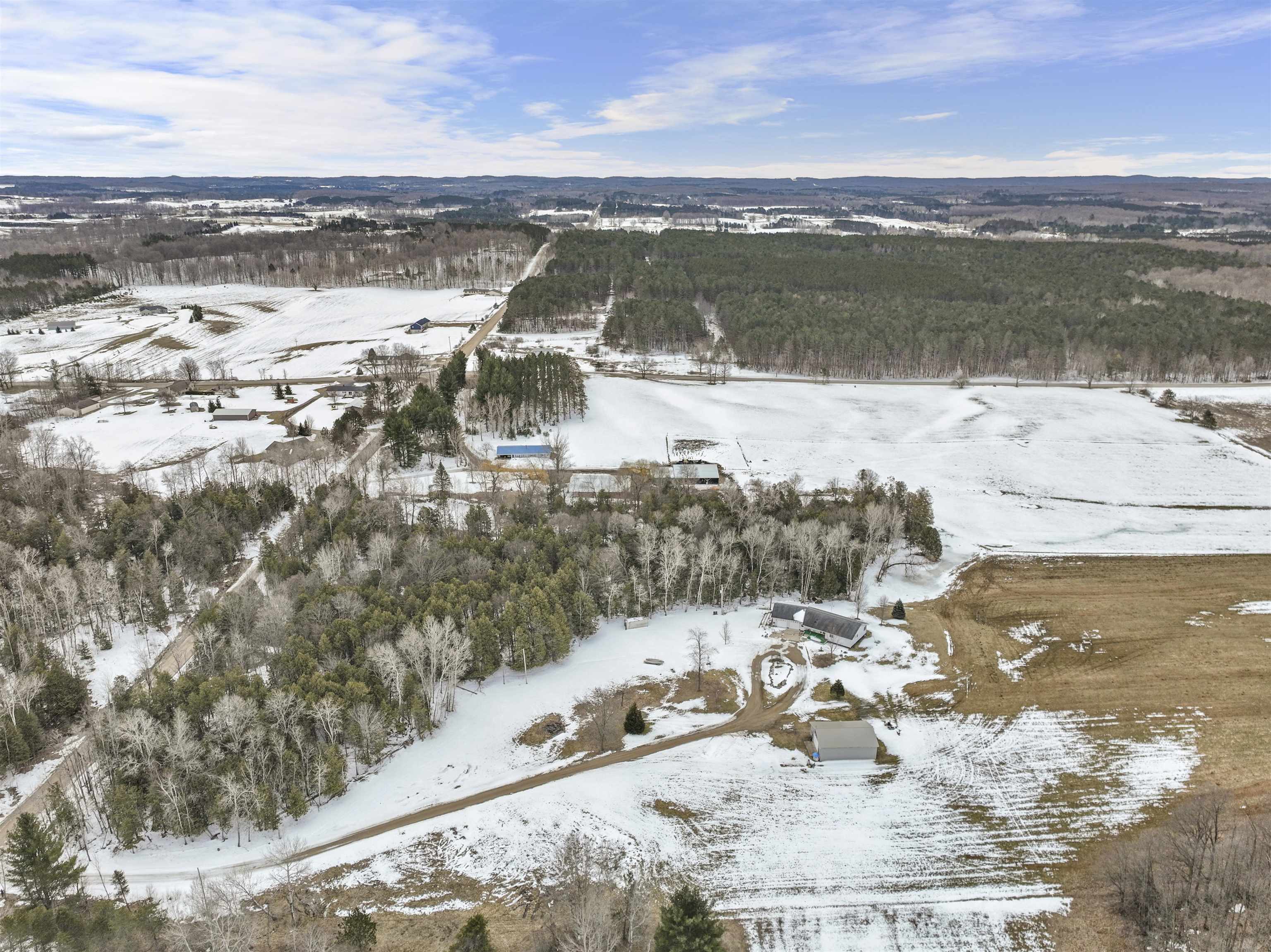 6187 North 39 Road Manton, MI 49663 - Photo 3 of 45 1909317-2.JPG
