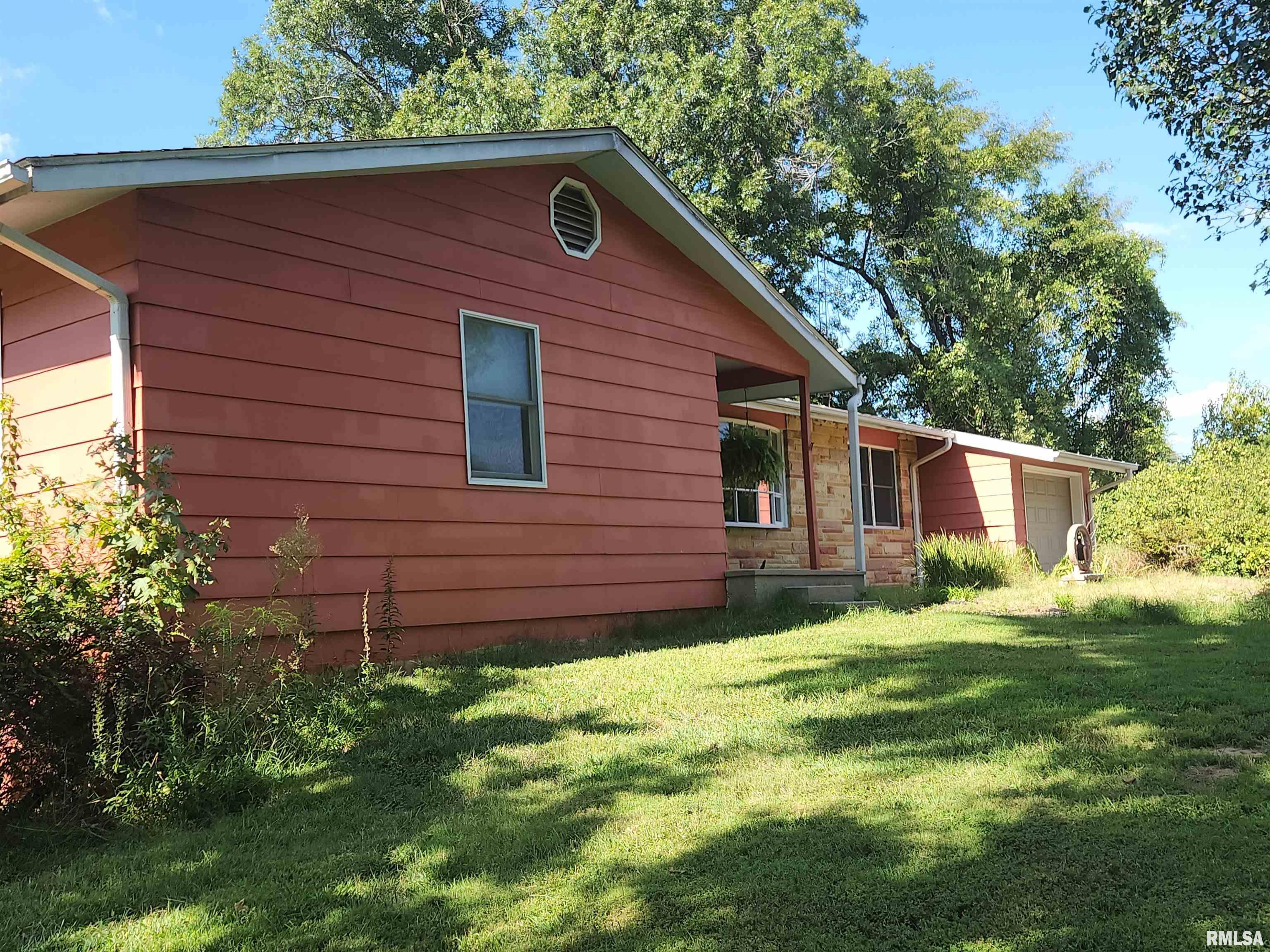 2256 North Reed Station Road Carbondale, IL 62901 - Photo 2 of 31