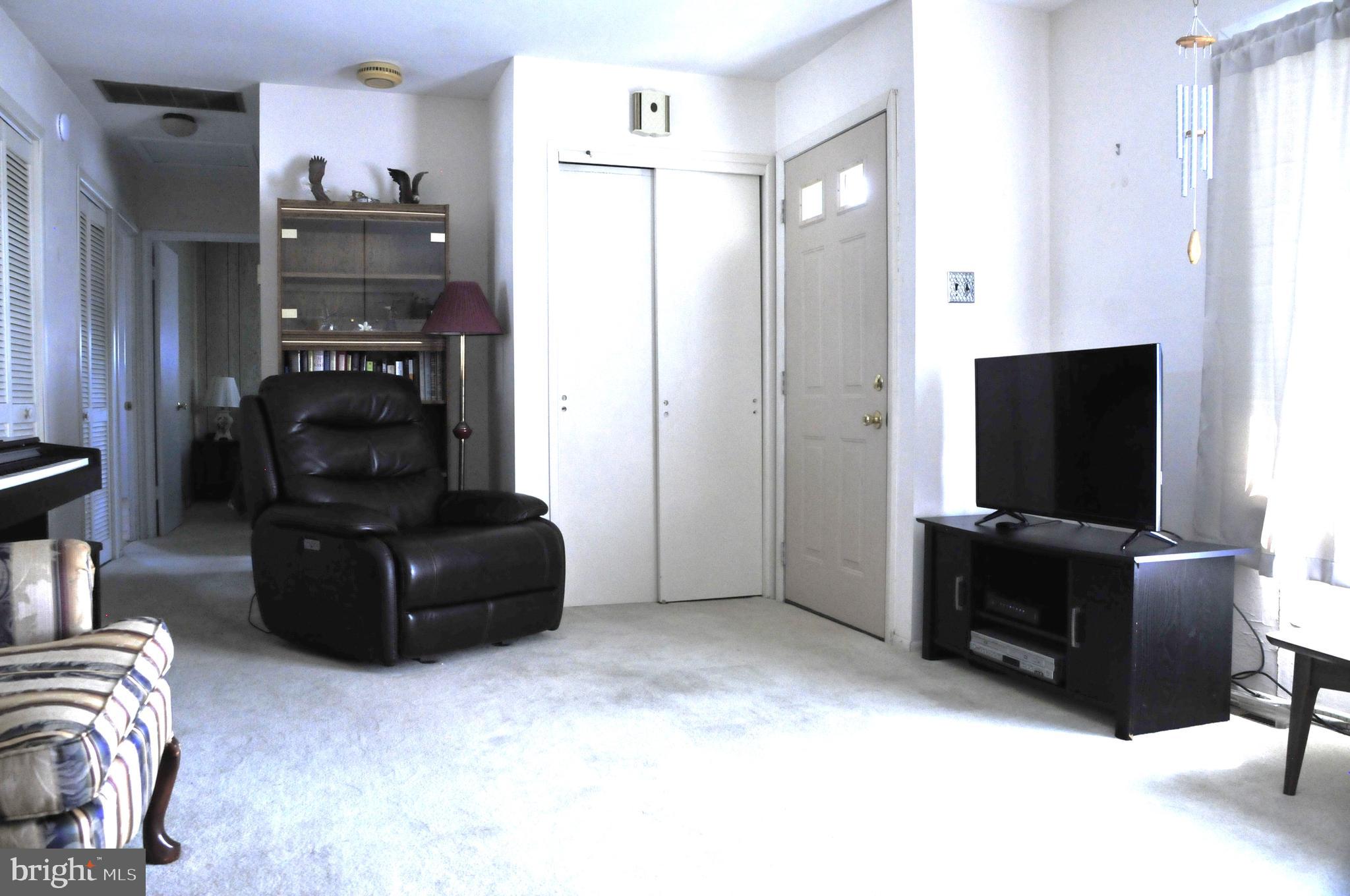 33 West Thames Road Little Egg Harbor, NJ 08087 - Photo 5 of 25
