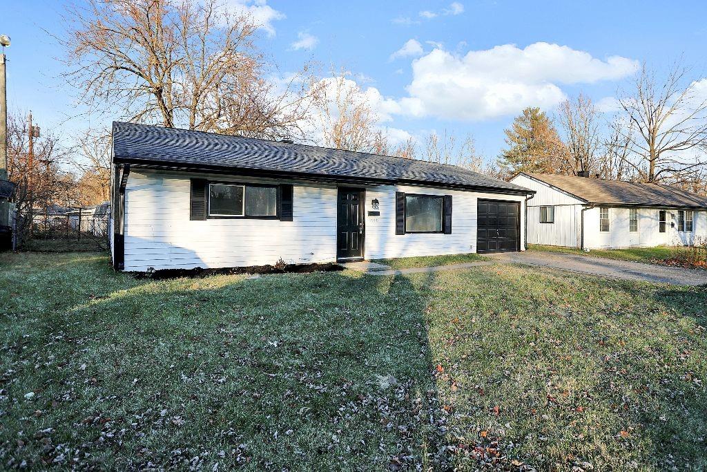 9914 Montery Road Indianapolis, IN 46235 - Photo 4 of 38