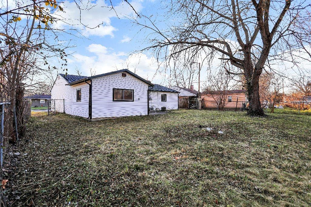 9914 Montery Road Indianapolis, IN 46235 - Photo 34 of 38