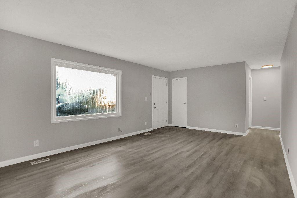 9914 Montery Road Indianapolis, IN 46235 - Photo 5 of 38