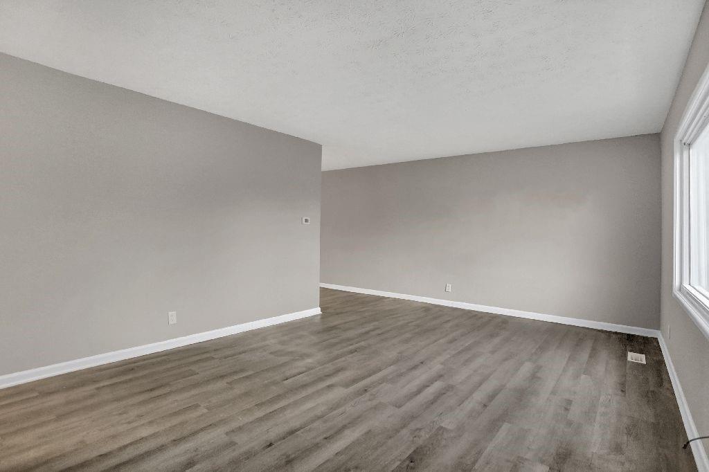 9914 Montery Road Indianapolis, IN 46235 - Photo 7 of 38