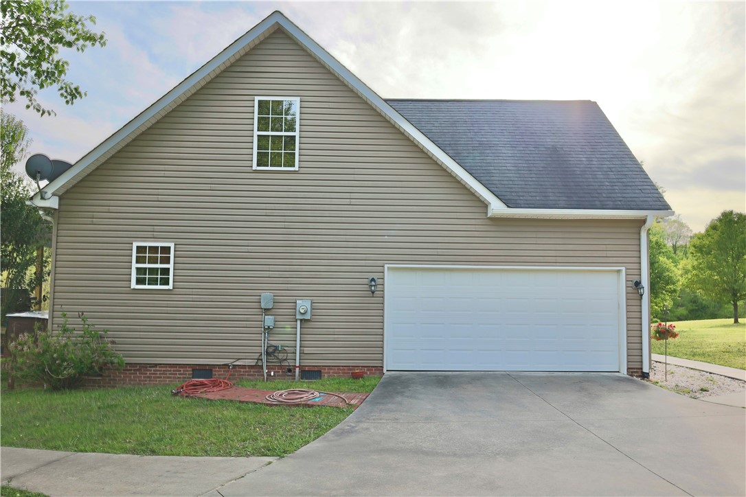 334 Miriam Road Starr, SC 29684 - Photo 36 of 43
