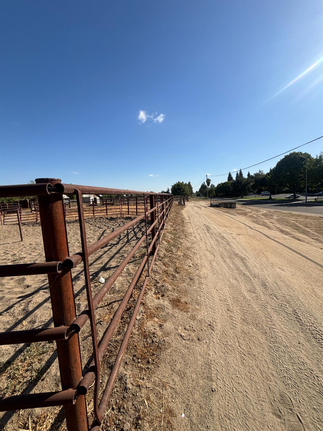 19317 East Parlier Avenue Reedley, CA 93654 - Photo 28 of 36 a view of an ocean & mountain view