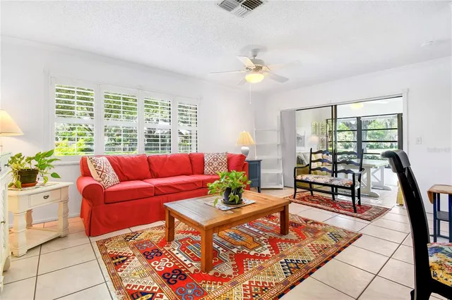 $1,900 | 2573 Oakleaf Lane, Unit 39A, Clearwater, FL 33763