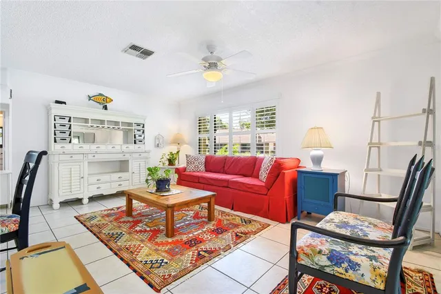 $1,900 | 2573 Oakleaf Lane, Unit 39A, Clearwater, FL 33763