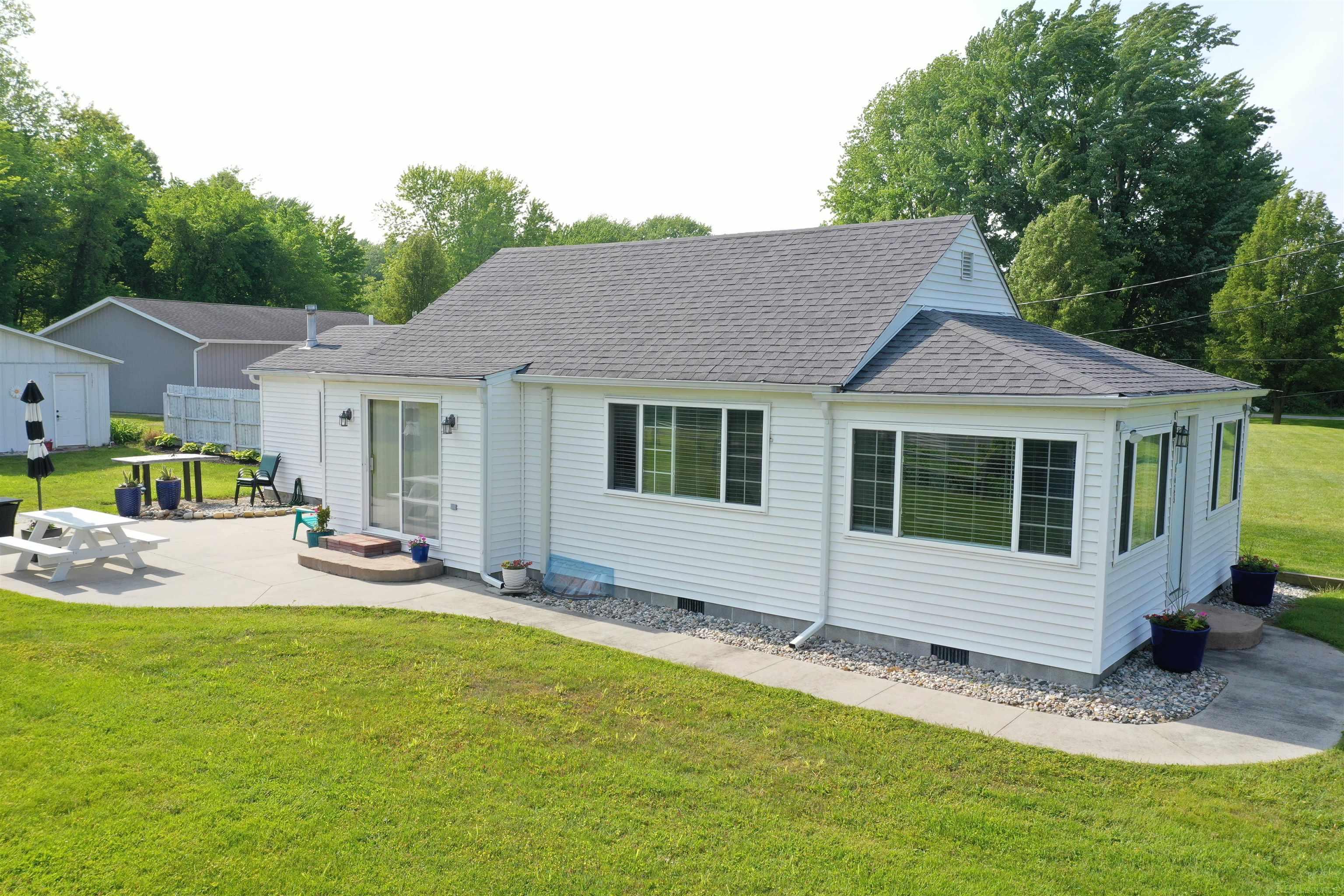 6625 Lakeshore Road Lakeport, MI 48059 - Photo 20 of 59