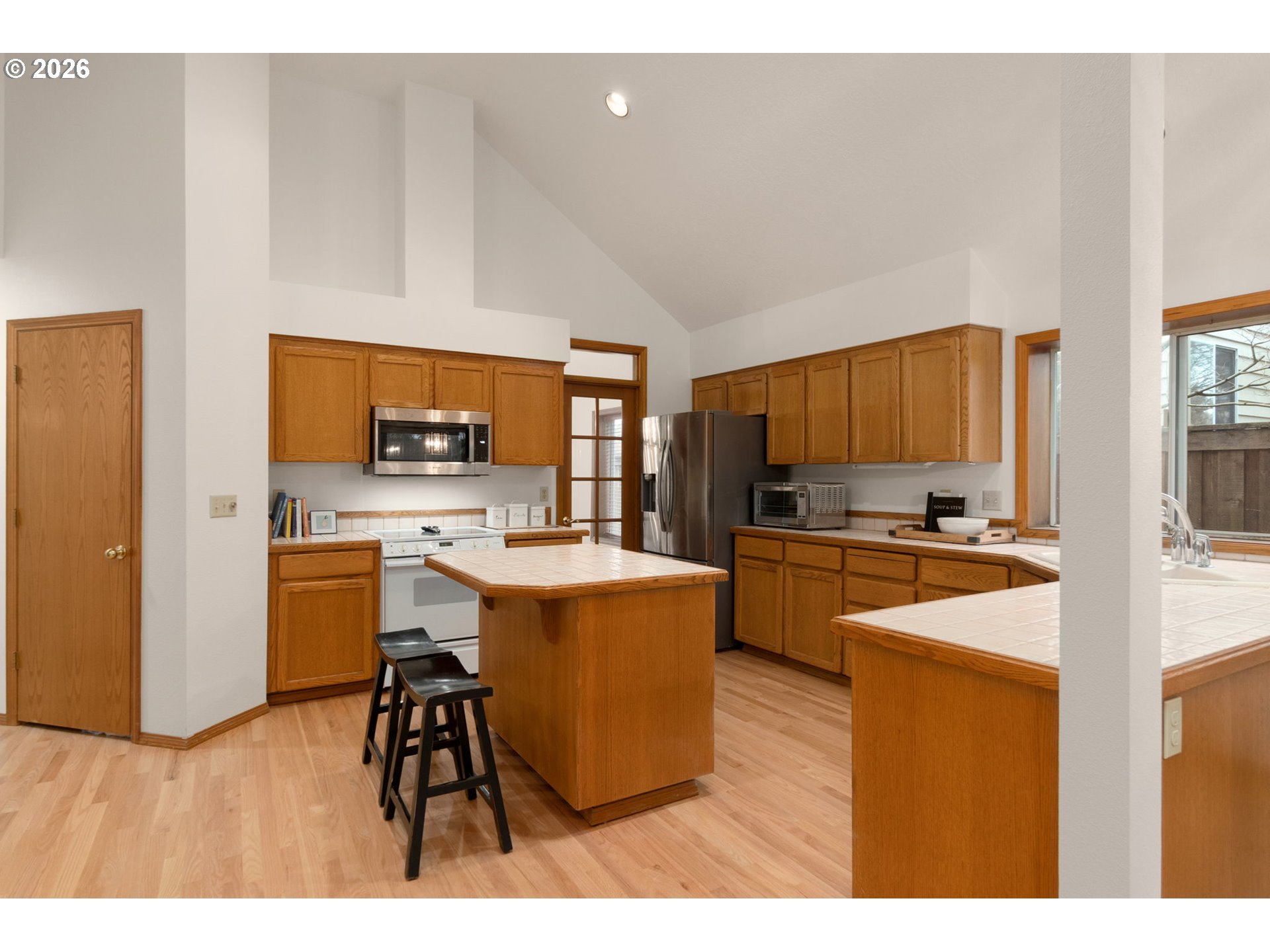 575 Southwest 166th Avenue Beaverton, OR 97006 - Photo 7 of 22