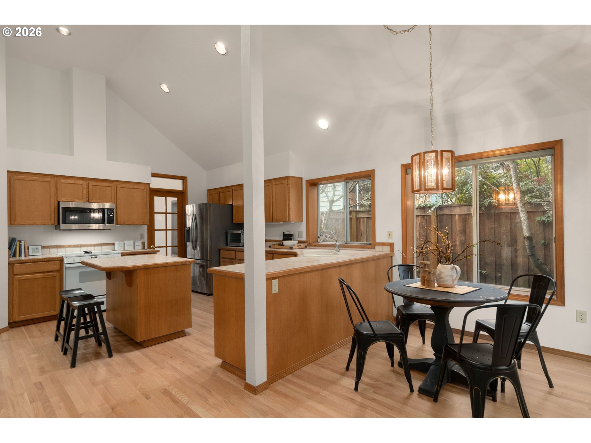 575 Southwest 166th Avenue Beaverton, OR 97006 - Photo 9 of 22