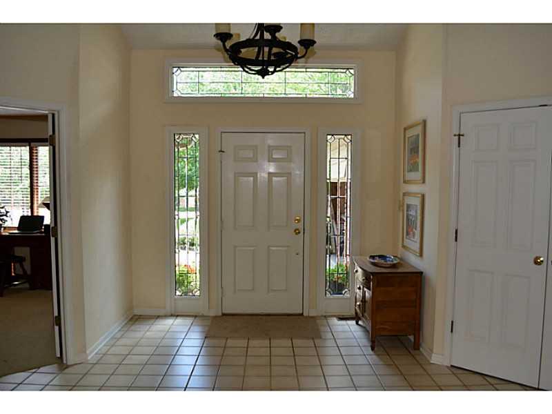 9686 Decatur Drive Indianapolis, IN 46256 - Photo 2 of 20 Gallery Image 2
